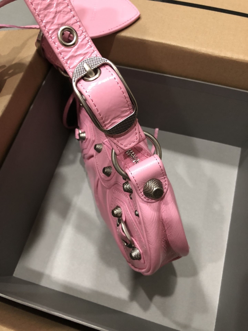 Ba1en*iaga le cagole bags